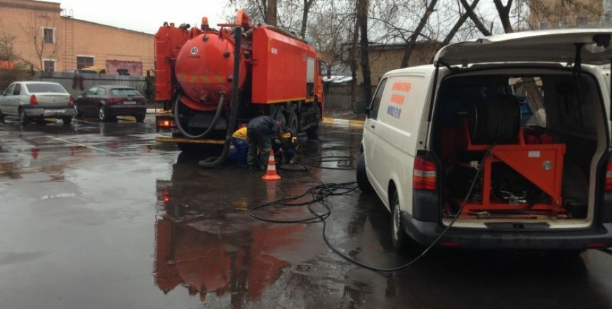 Прочистка ливневой канализации в Москве